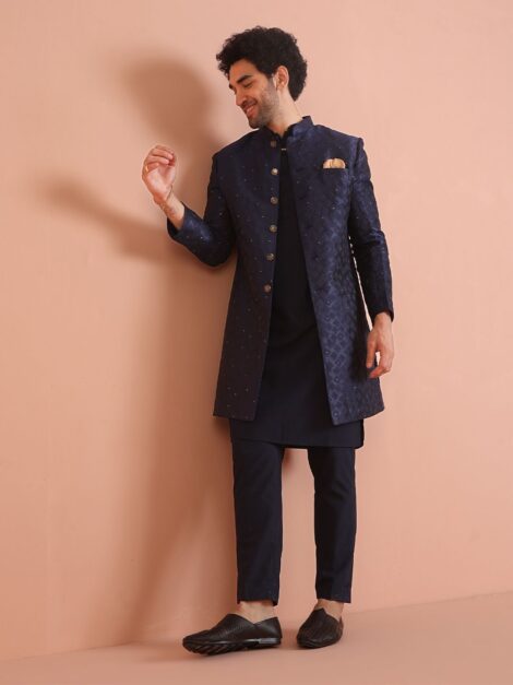 7d069283-8371-4fa0-b55f-fa78d3a5fee81729519935593-KISAH-Men-Self-Design-Khari-Print-Kurta-With-Indowestern-She-1